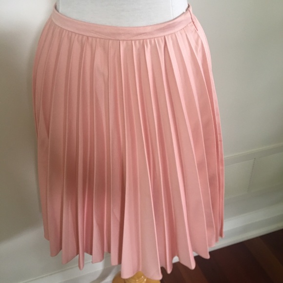 Pleated blush/salmon colour skirt Size S - Picture 5 of 5